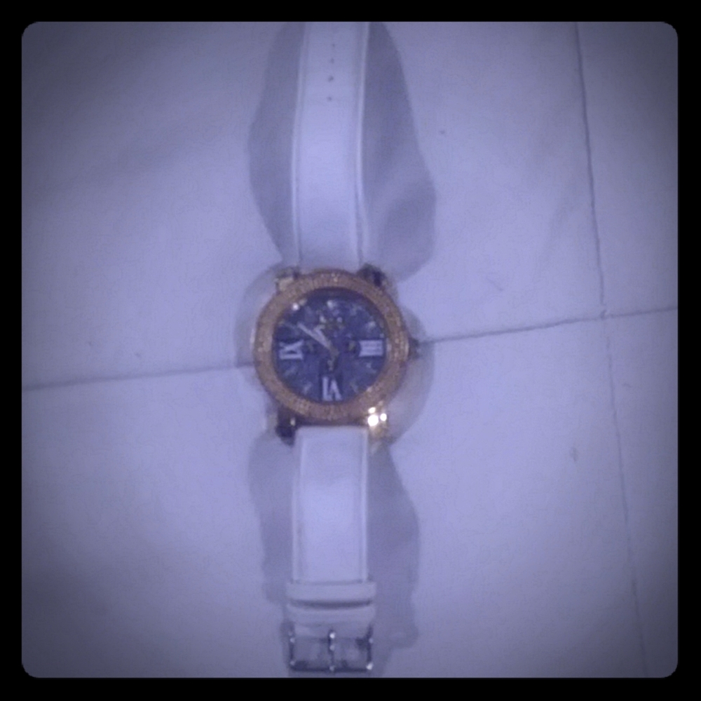 1/4 carat diamond watch